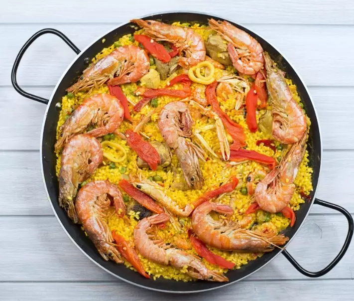 traditional spanish paella