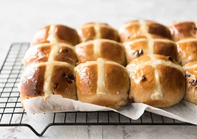 easy hot cross bun recipe