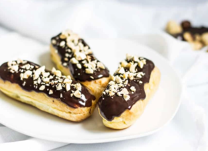 chocolate eclair glaze