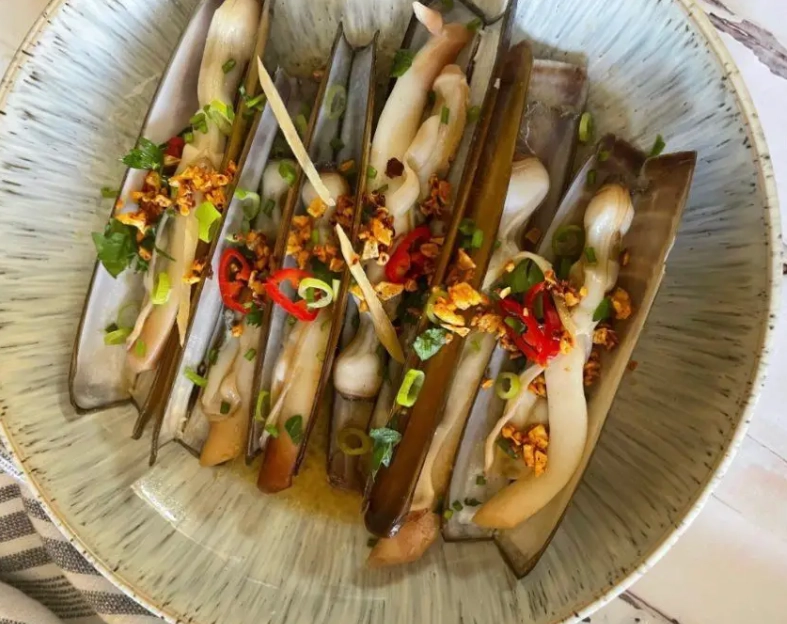 razor clam pasta