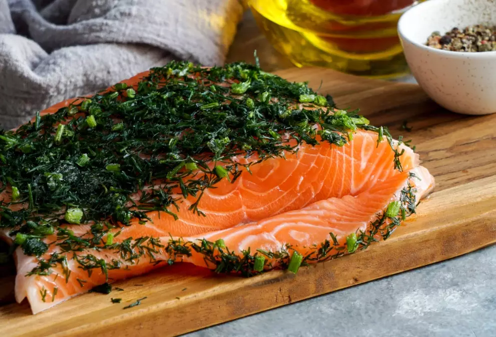 salmon in tomato sauce