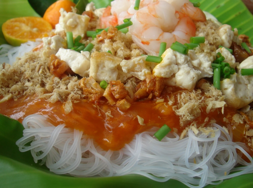 palabok noodles